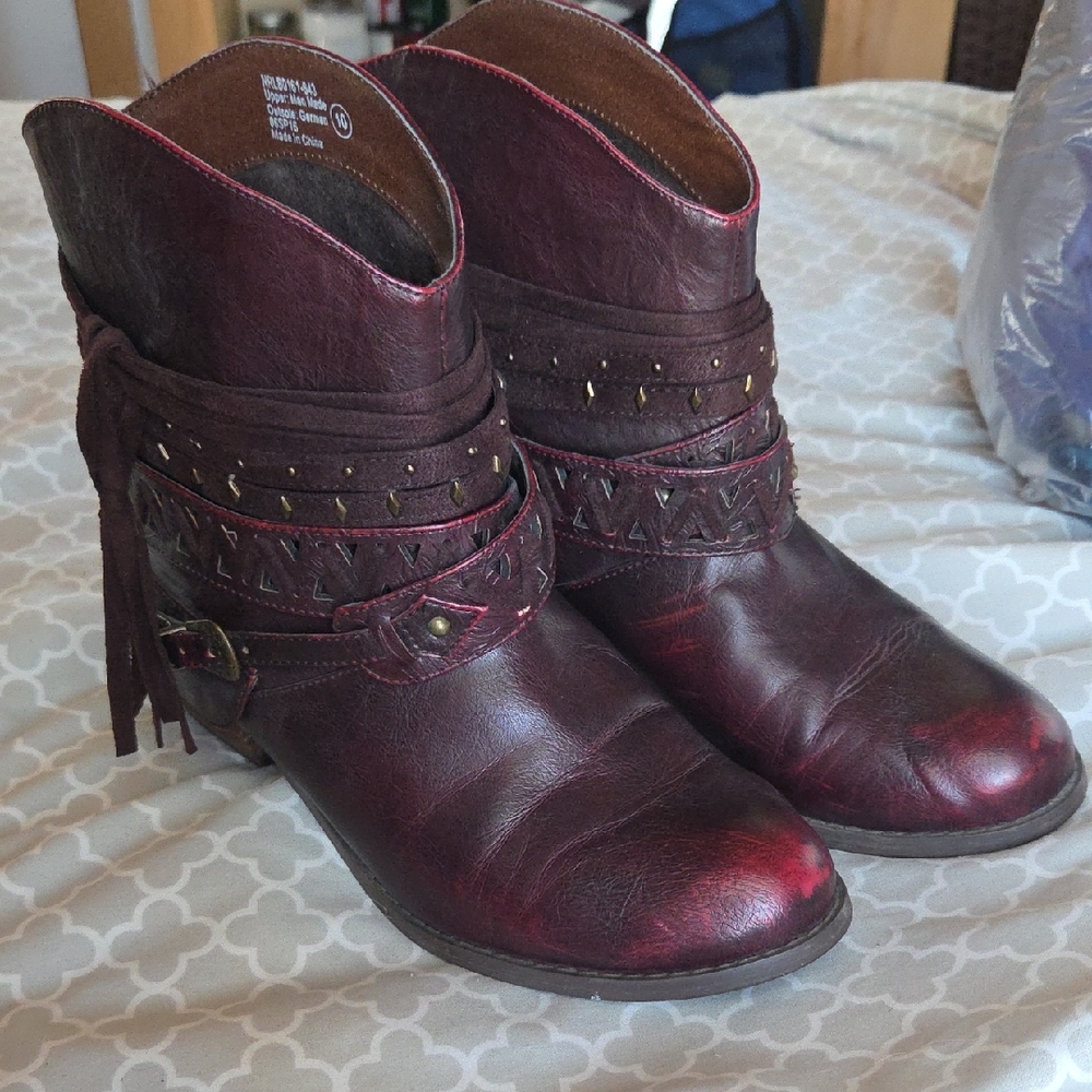 Women's Western Style Burgundy Ankle Boots